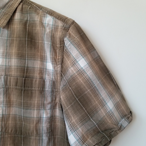 Carhartt men's relaxed fit button-up plaid shirt - Picture 8 of 10